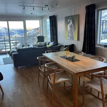 Skarsnuten Panorama 61,